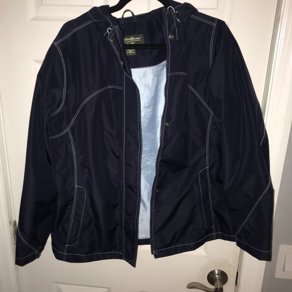Women’s Eddie Bauer Raincoat with hood